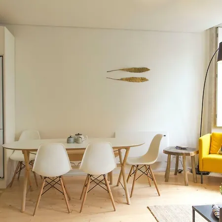 Taipas Plaza @ Historical Center * Porto