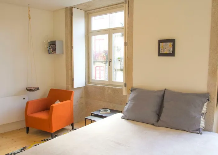 Taipas Plaza @ Historical Center Oporto